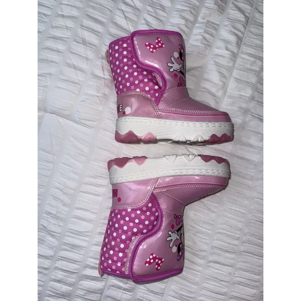 Disney Minnie Snow Boots Toddler Size 9 LIght Up NEW !